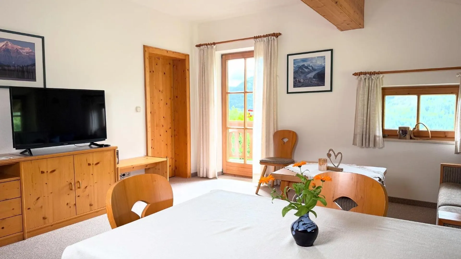 Gaestehaus Hausenbauer Reit im Winkl Apartman